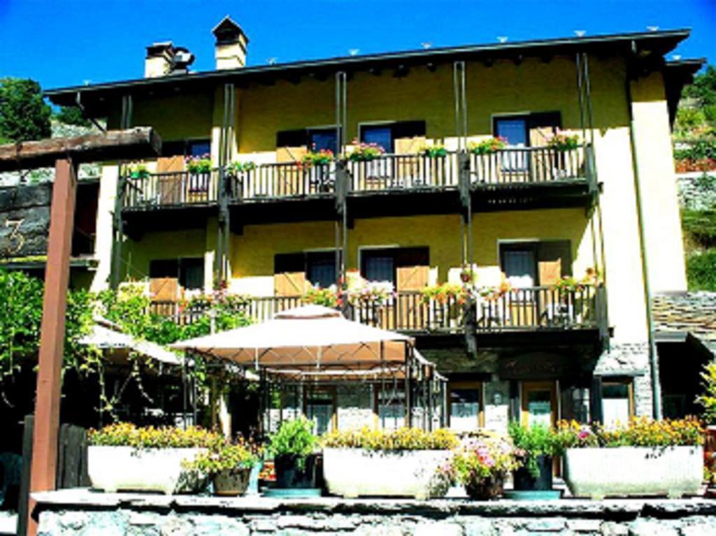 Hotel Veneriaz Nus Exteriör bild